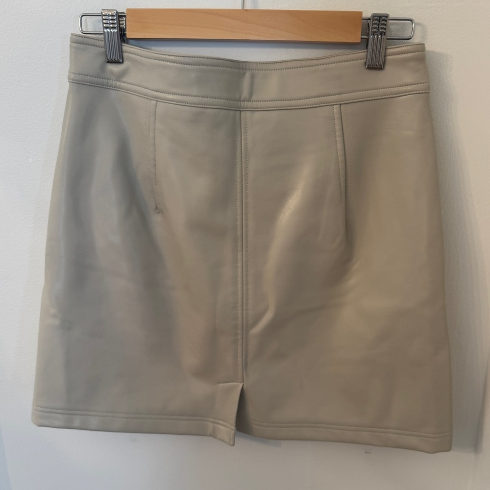 Cream faux leather mini skirt Size small